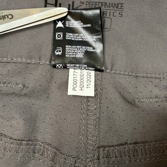 Huk Fishing Shorts Mens XL Gray Performance Stretch Quick Dry Pocket Cargo - Picture 7 of 10